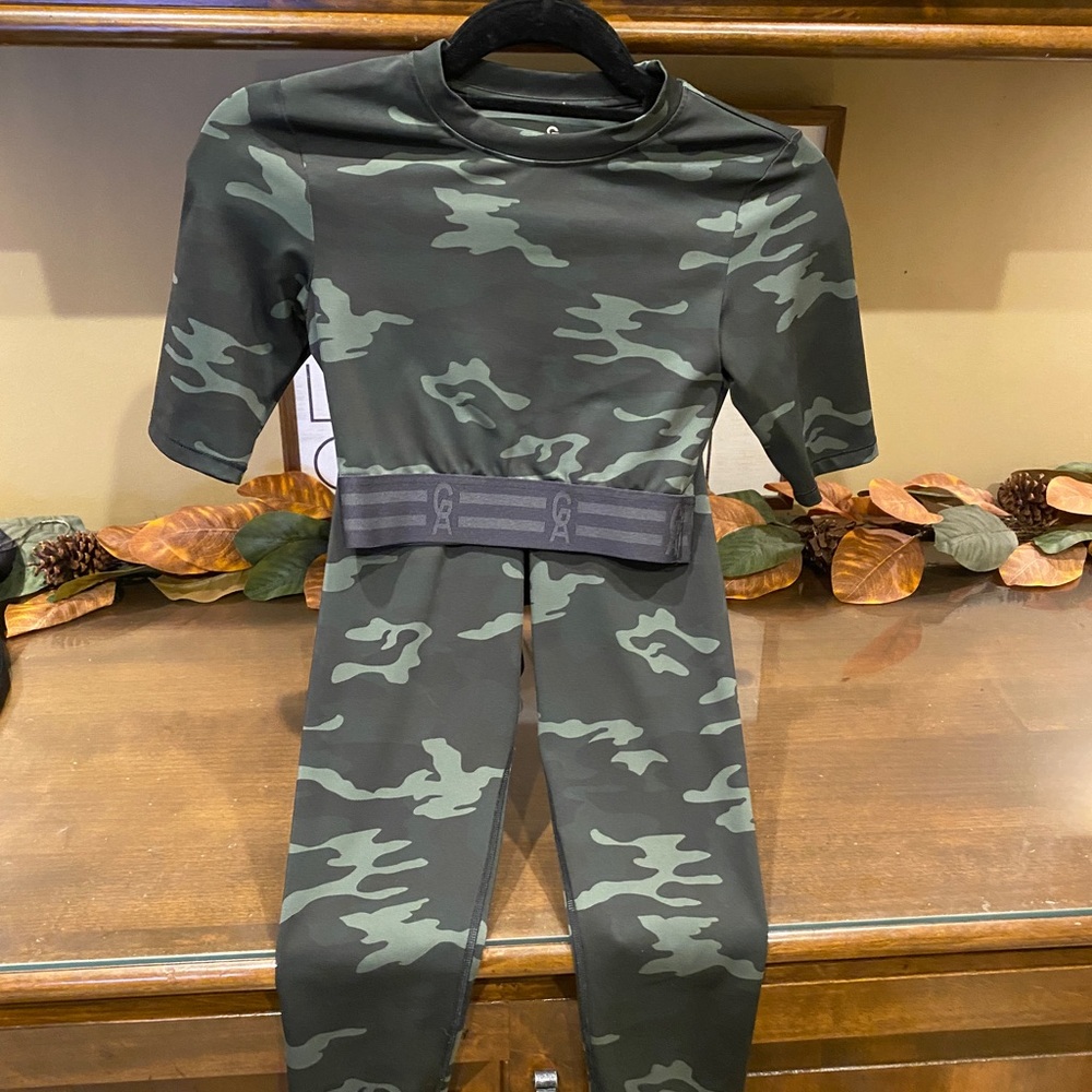 Good American two piece set top leggings camo XS 0